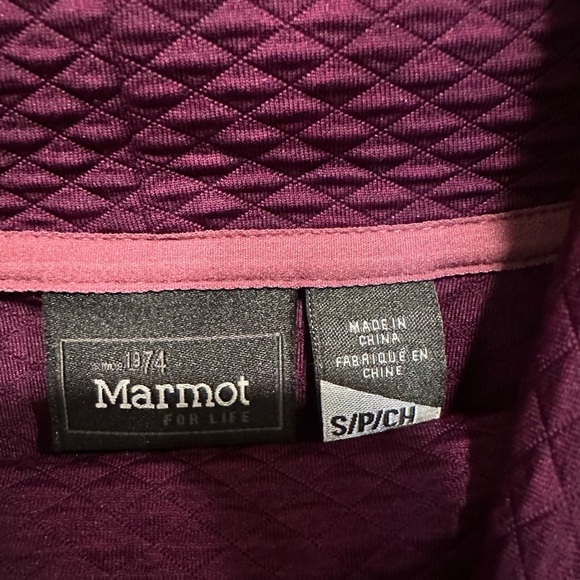 Marmot Women's Deep Purple/Burgandy pullover - Picture 3 of 6
